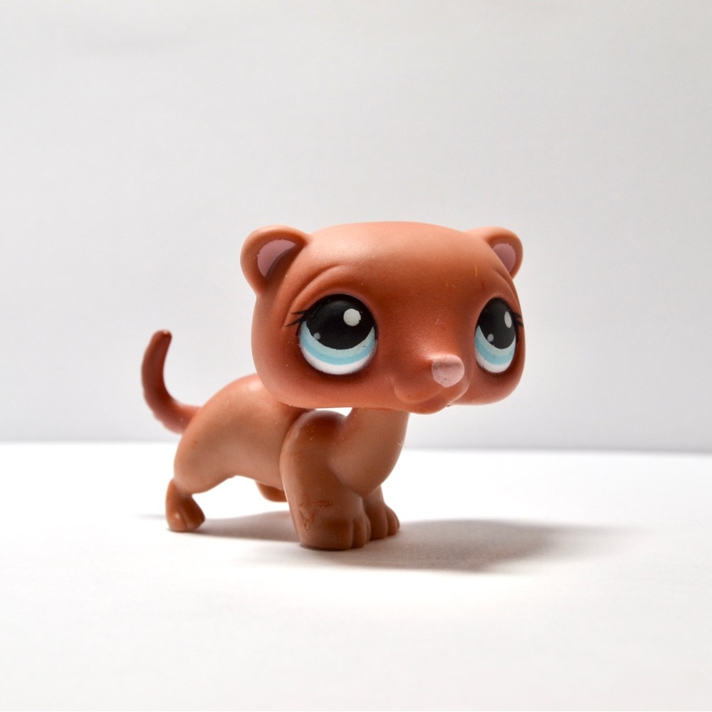 Littlest Pet Shop Authentic # 334 Brown Orange Ferret Blue Eyes